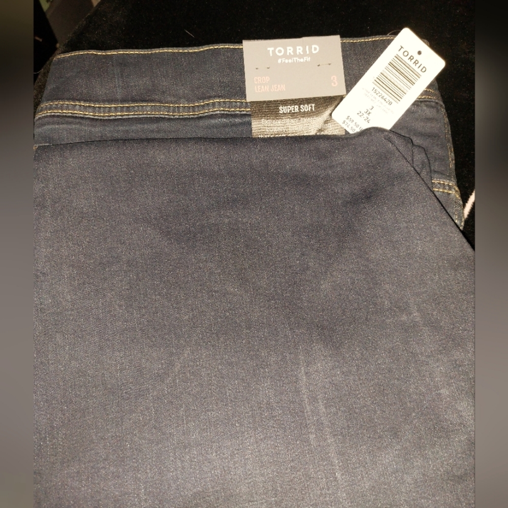 Torrid crop lean Jean 3x(22-24)